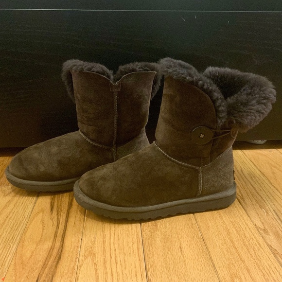 uggs with buttons on the side